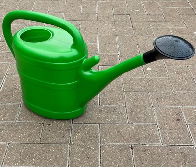 10L WATERING CAN - image 2