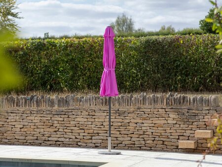 SHANGHAI 2.7M ALUMINIUM TILT PARASOL - MAGENTA - image 4